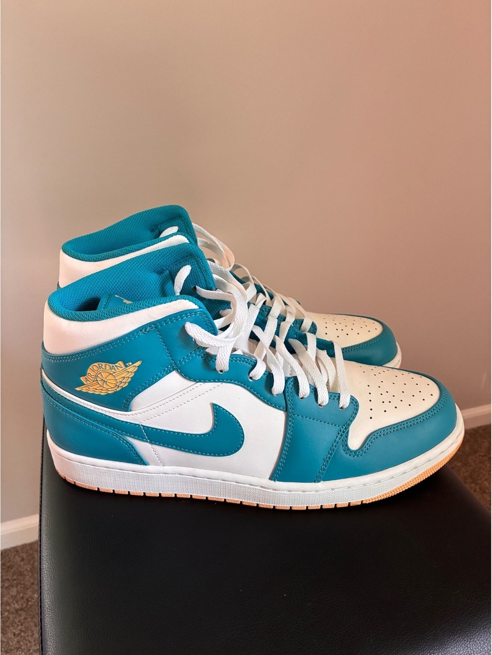 Air Jordan 1 Mid Aquatone Celestial Gold Men’s Size 12 DQ8426-400